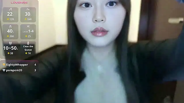 Yuuuunfiiii online show from June 4, 3:38 pm