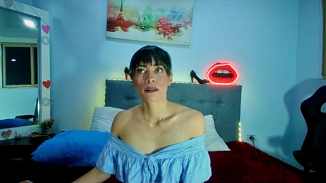 Snapshot of Lorena_sweet33 chatting on June 1, 1:55 pm Lorena sweet33 online show from June 1, 1:55 pm