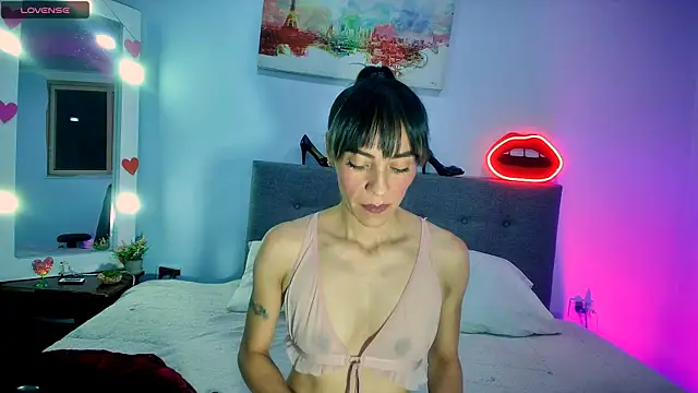 Snapshot of Lorena_sweet33 chatting on May 23, 1:54 pm Lorena sweet33 online show from May 23, 1:54 pm