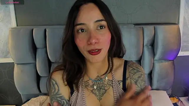 Cata Jonees online show from April 15, 7:29 pm