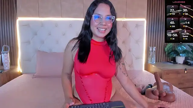 Amelia Rossetti online show from May 30, 11:27 am