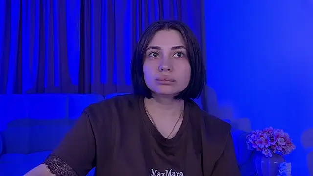 AdrianaToress online show from May 19, 7:43 pm