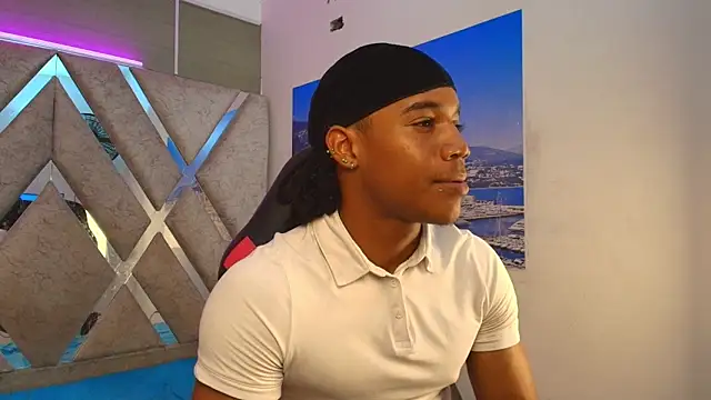 axel silva4 online show from April 19, 7:38 pm