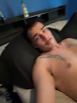 Snapshot of chatting on April 6, 5:14 pm online show from April 6, 5:14 pm