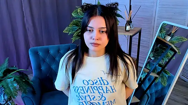 MarianneAuvil online show from April 10, 4:41 am