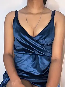 simran-cam online show from April 8, 7:37 pm