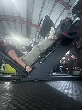 DirtyMerida online show from April 10, 11:45 pm