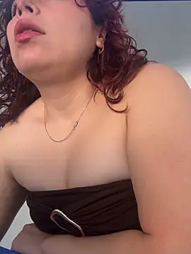 DirtyMerida online show from May 21, 8:39 pm