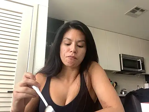 VixenBlade online show from May 25, 9:13 pm