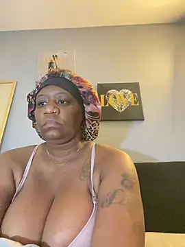 Snapshot of amberchill26 chatting on July 16, 1:30 pm amberchill26 online show from July 16, 1:30 pm