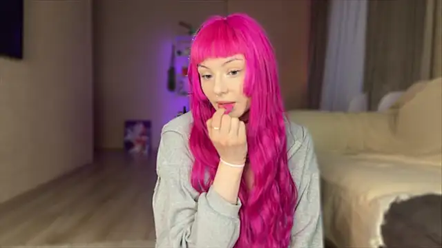 JuliaFlowerBliss online show from April 18, 1:19 am