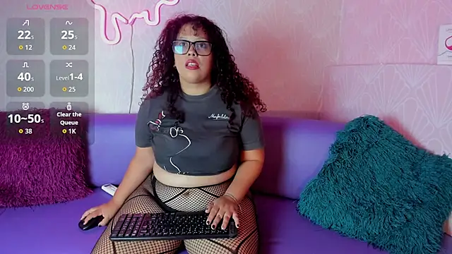 Zara Holly  online show from June 29, 3:45 pm