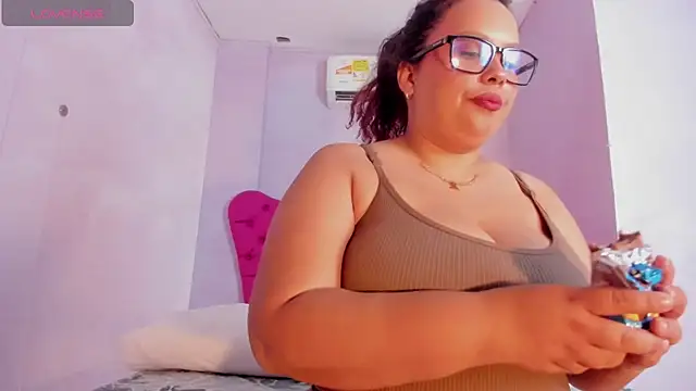 Zara Holly  online show from July 9, 7:02 pm