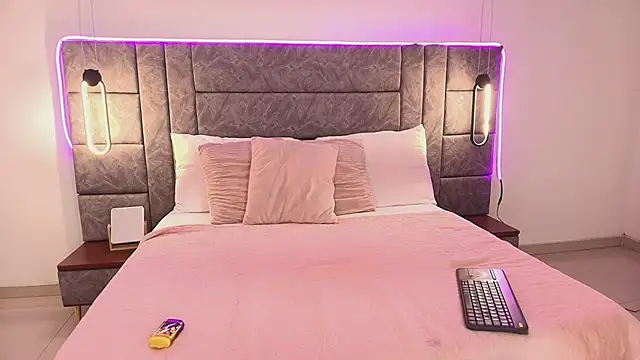Snapshot of dhalia_lux_ chatting on May 27, 8:49 pm dhalia lux online show from May 27, 8:49 pm