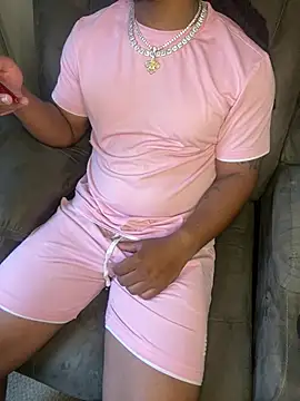 shepullsmydreads265 online show from April 8, 3:57 pm