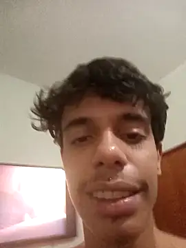 Snapshot of raiotrajado chatting on April 7, 6:43 pm raiotrajado online show from April 7, 6:43 pm