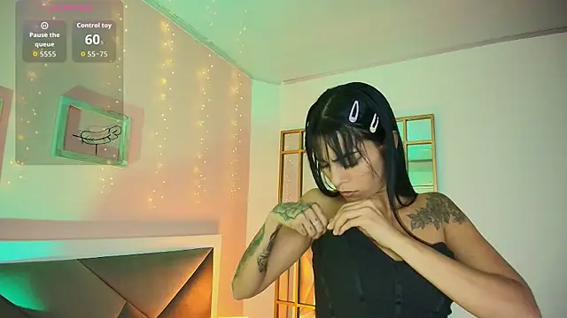 alana spark online show from April 20, 7:37 pm