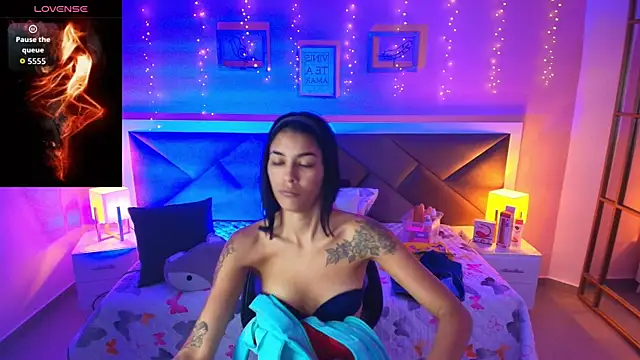 alana spark online show from May 9, 7:28 pm