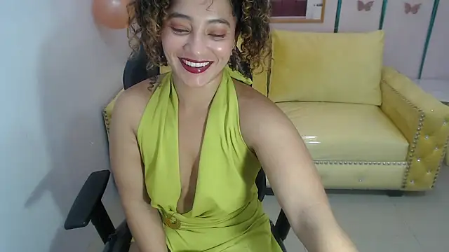 Brittany ch online show from April 26, 12:35 pm