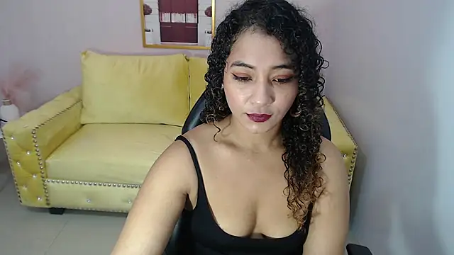 Brittany ch online show from May 5, 8:12 pm
