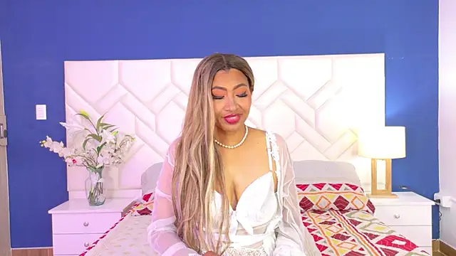 Snapshot of Kiara_Parker_ chatting on May 27, 8:16 pm Kiara Parker online show from May 27, 8:16 pm