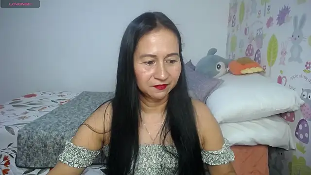 Tyna b online show from July 12, 8:42 pm