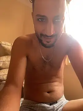 Snapshot of legende59 chatting on July 12, 1:01 pm legende59 online show from July 12, 1:01 pm