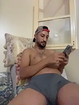 Snapshot of legende59 chatting on June 16, 9:48 pm legende59 online show from June 16, 9:48 pm