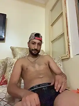 Snapshot of legende59 chatting on June 7, 1:22 am legende59 online show from June 7, 1:22 am