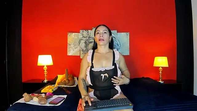 LucianaMadura1 online show from May 13, 5:53 pm