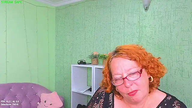 Snapshot of Fara_Flutte chatting on July 17, 10:34 am Fara Flutte online show from July 17, 10:34 am