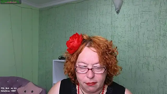 Snapshot of Fara_Flutte chatting on June 30, 5:29 am Fara Flutte online show from June 30, 5:29 am