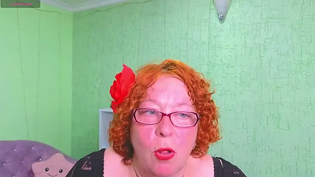 Snapshot of Fara_Flutte chatting on June 12, 12:58 pm Fara Flutte online show from June 12, 12:58 pm