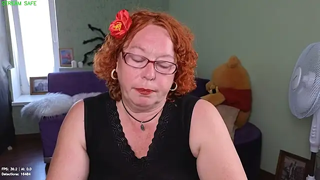 Snapshot of Fara_Flutte chatting on July 22, 9:22 am Fara Flutte online show from July 22, 9:22 am