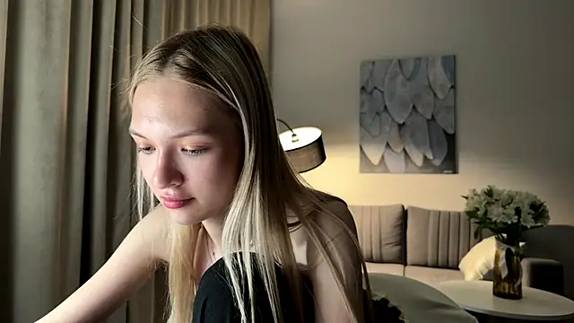 EvelineMolima online show from April 16, 9:39 pm
