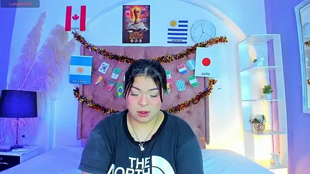 Snapshot of ROSELEI_ chatting on June 21, 9:15 am ROSELEI online show from June 21, 9:15 am