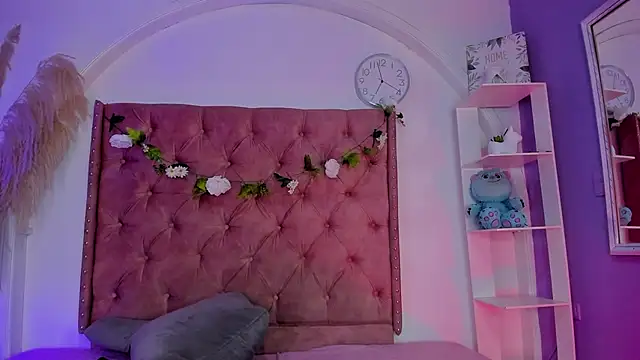 ROSELEI  online show from May 7, 12:41 pm