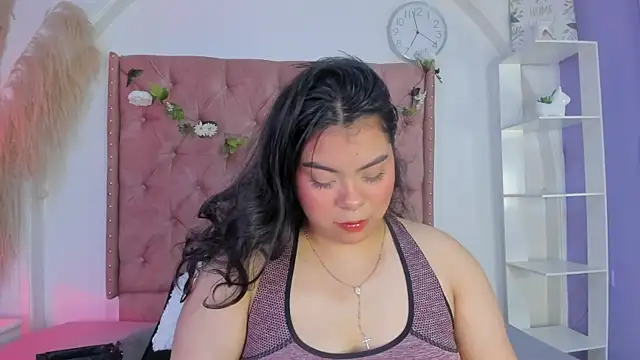 ROSELEI  online show from May 13, 1:29 pm