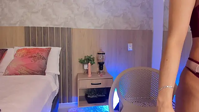 LiriaSweetie online show from May 12, 11:38 am