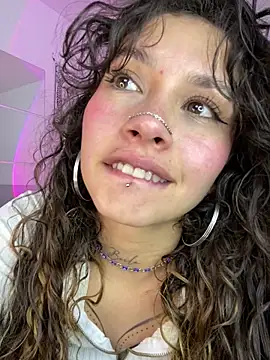 Dreanaa online show from April 29, 8:37 pm