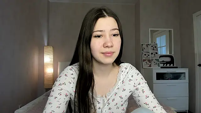 Snapshot of bina_mima chatting on April 24, 8:49 am bina mima online show from April 24, 8:49 am