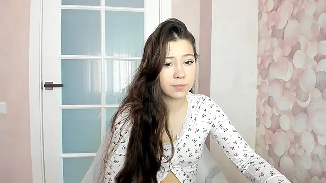 Snapshot of bina_mima chatting on April 13, 9:02 am bina mima online show from April 13, 9:02 am