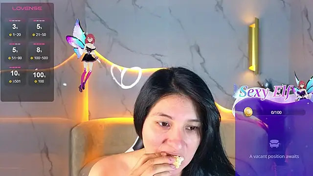Snapshot of Alisson_tx_ chatting on June 11, 7:44 pm Alisson tx online show from June 11, 7:44 pm