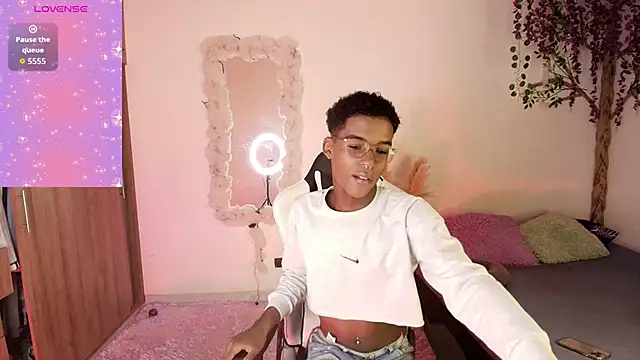 IamAndrey online show from May 4, 1:25 pm