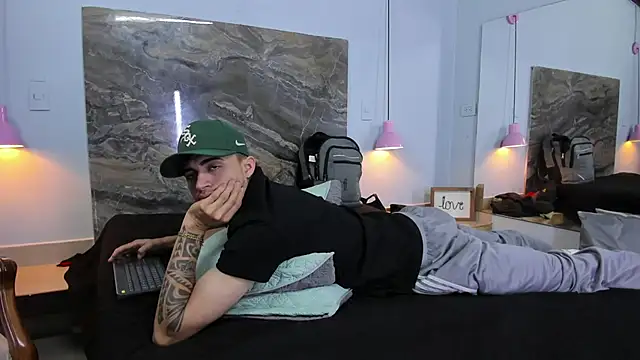 James-06 online show from April 17, 11:46 am