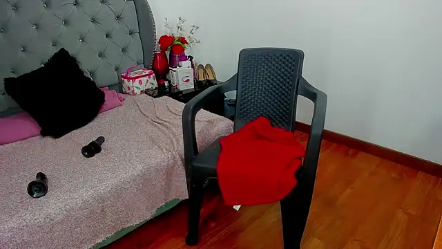 evelott allenx online show from May 19, 1:56 am