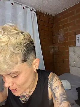 Snapshot of Megan-c chatting on June 18, 9:14 am Megan-c online show from June 18, 9:14 am