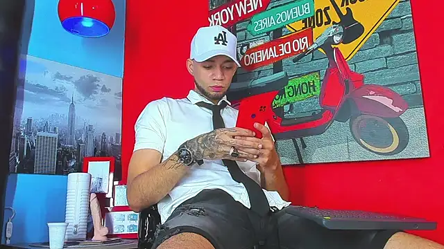 Daniel huge22 online show from April 18, 2:08 pm