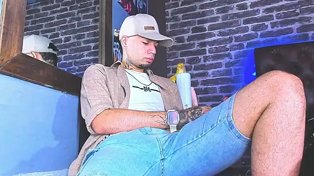 Daniel huge22 online show from May 10, 2:41 pm