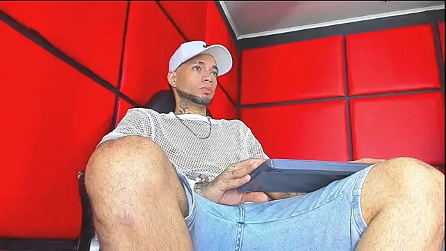 Daniel huge22 online show from May 1, 2:22 pm